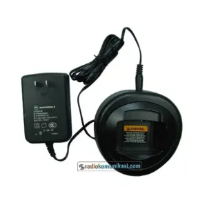 Desktop charger Motorola PMTN4088 untuk handy talky Motorola GP2000.
