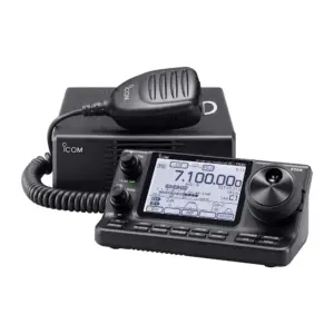 Radio rig Icom IC-7100.
