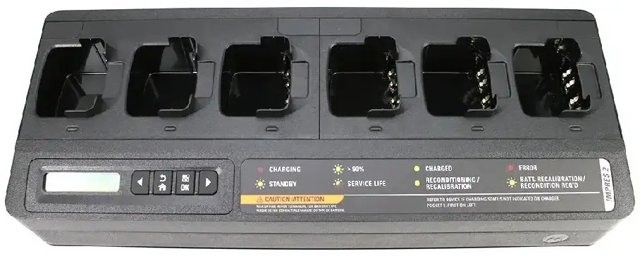 Motorola PMPN4289 - Multi Charger HT Motorola XiR P8668i dengan enam slot pengisian baterai sekaligus.