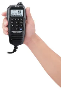 Mikrofon Icom HM-195GB saat digenggam