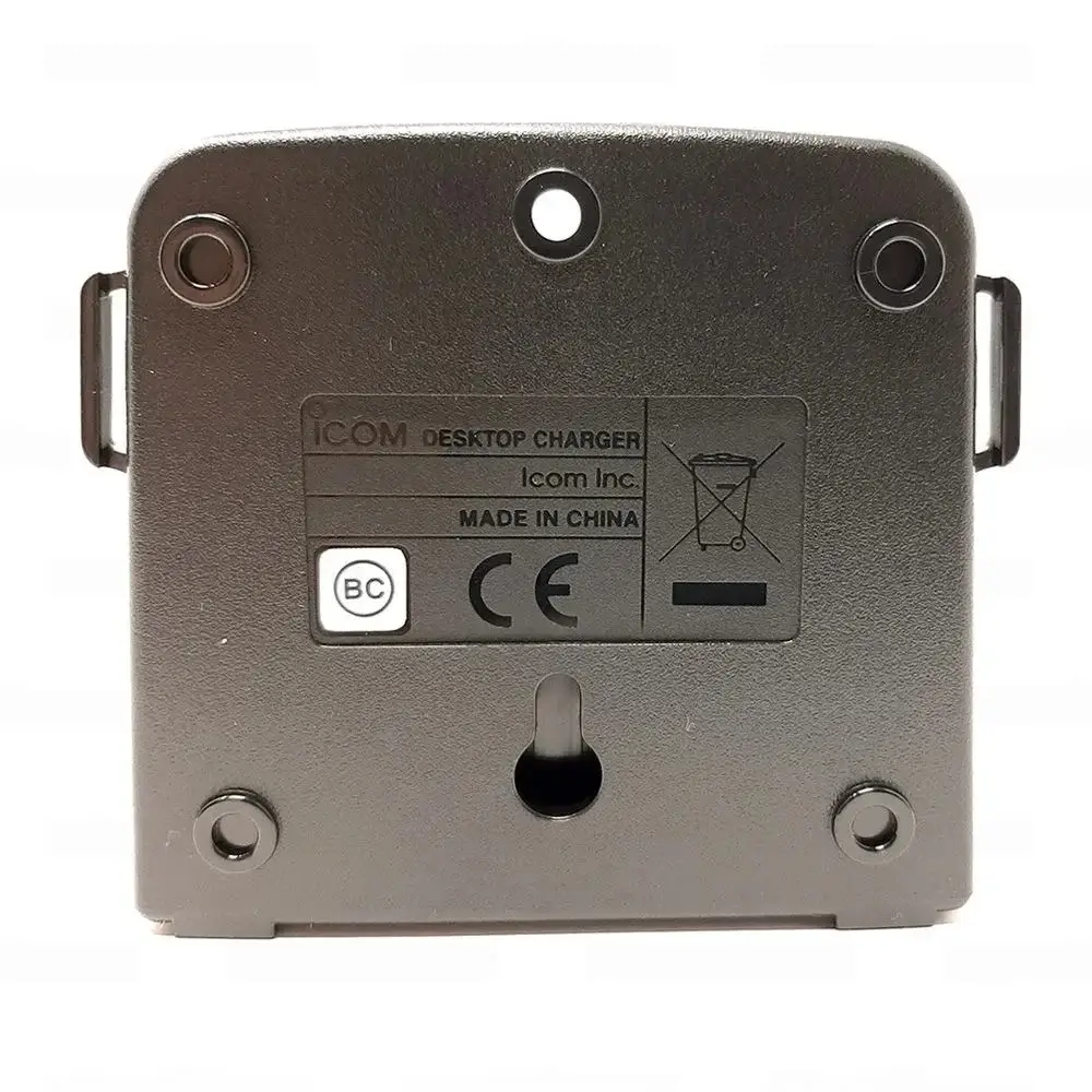 Tampak Belakang Icom BC-210 - Rakomindo Tampak belakang docking charger Icom BC-210.